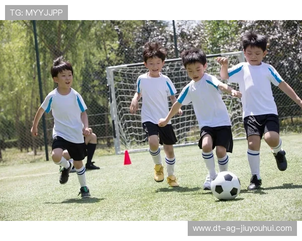 以足球兴趣训练为核心提升学生身体素质与团队协作能力的实践研究